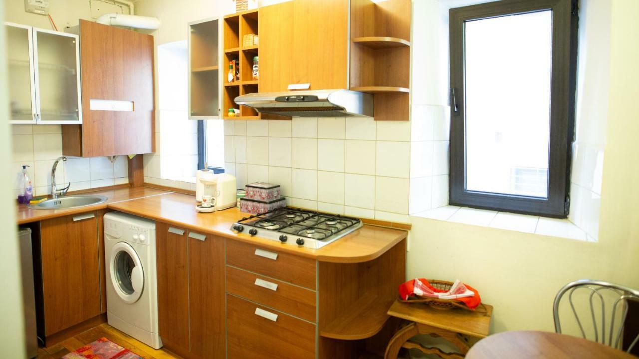 Nicole'S Apartment Бухарест Экстерьер фото